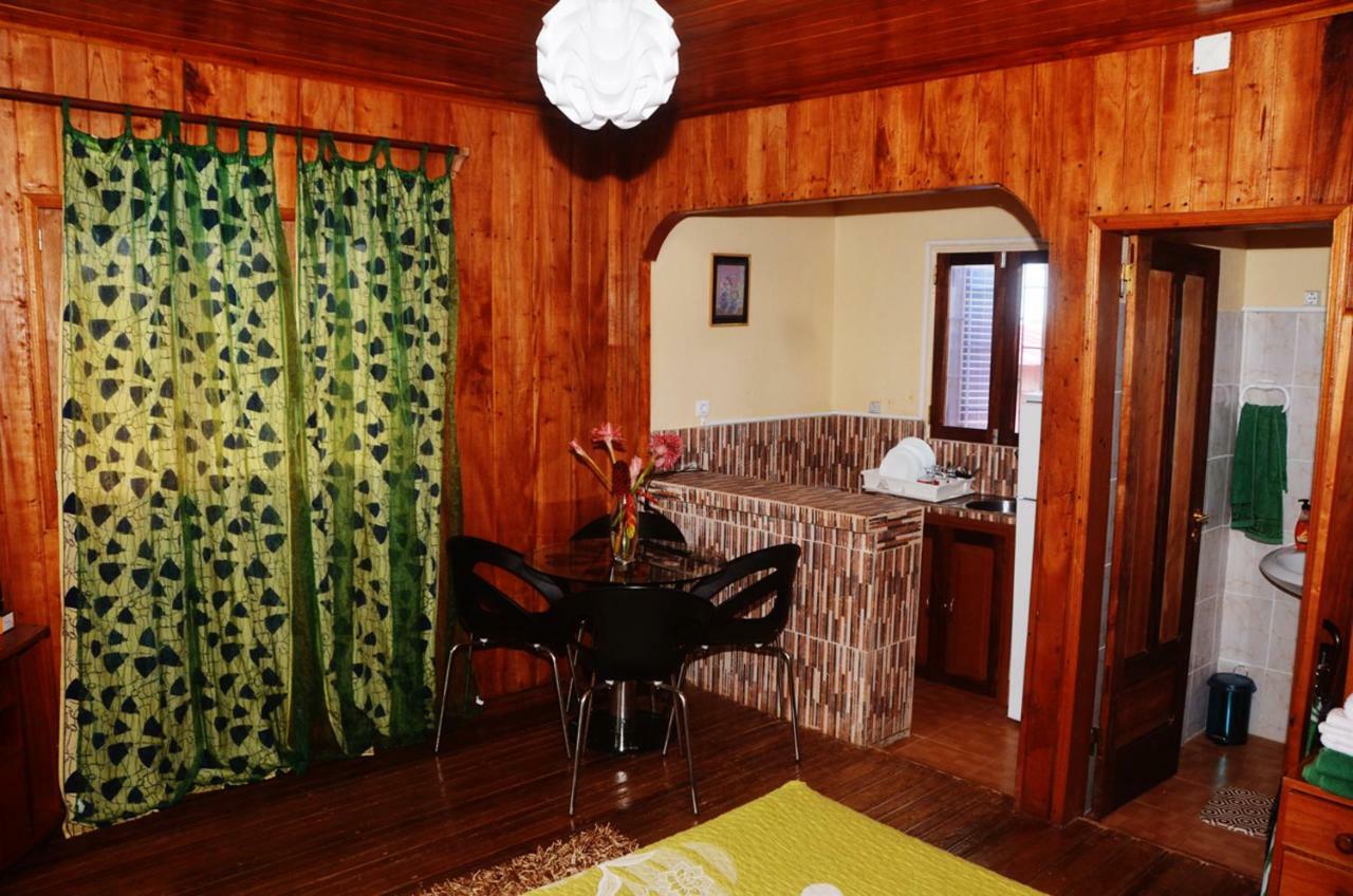 Guest House Quinta Natural Bangalots Graca Exterior photo